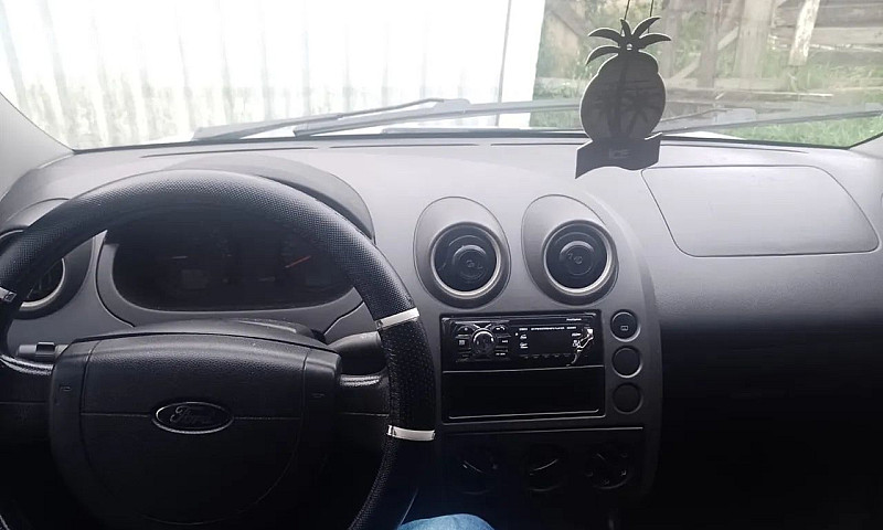 Ford Fiesta Street/ ...