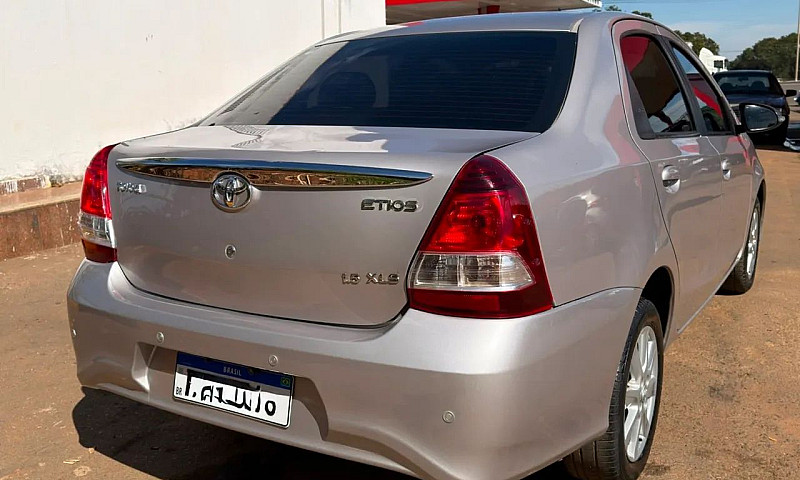 Toyota Etios X Sedan...