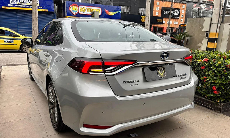Toyota Corolla Altis...