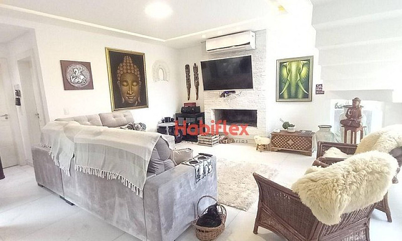 Casa Com 3 Dormitóri...