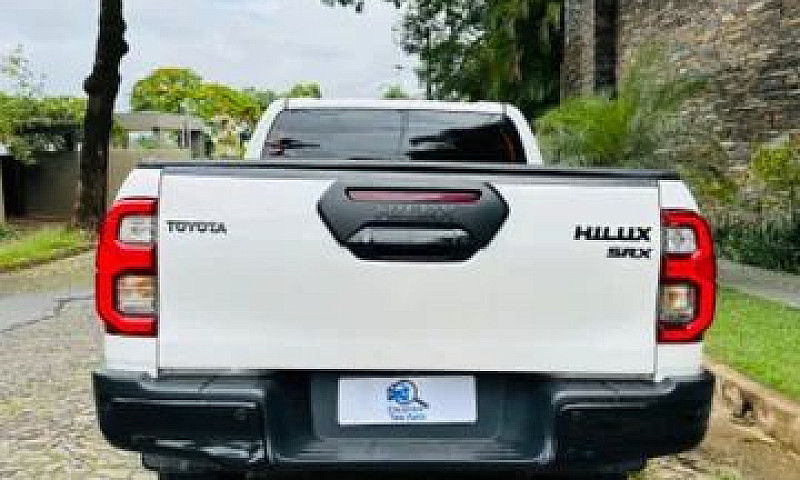 Hilux Srv 2022 + R$2...