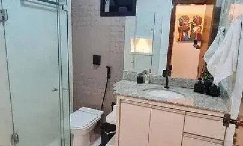 Amplo Apartamento Na...