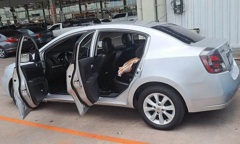 Nissan Sentra S 2.0/...