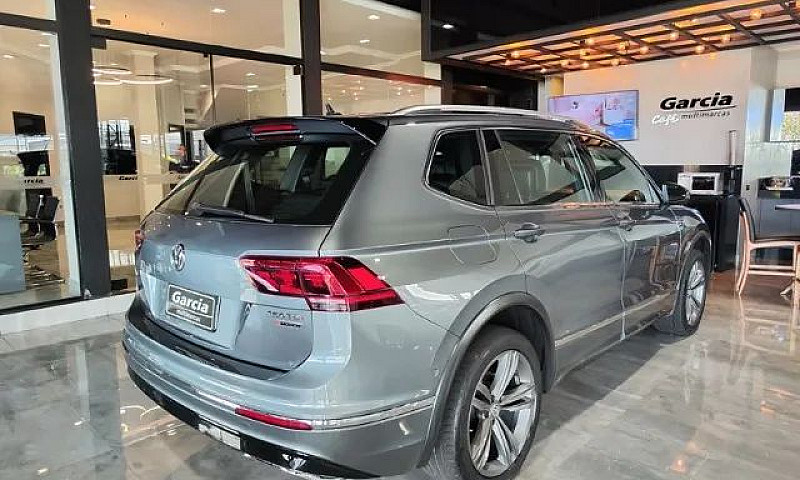 Volkswagen Tiguan Al...
