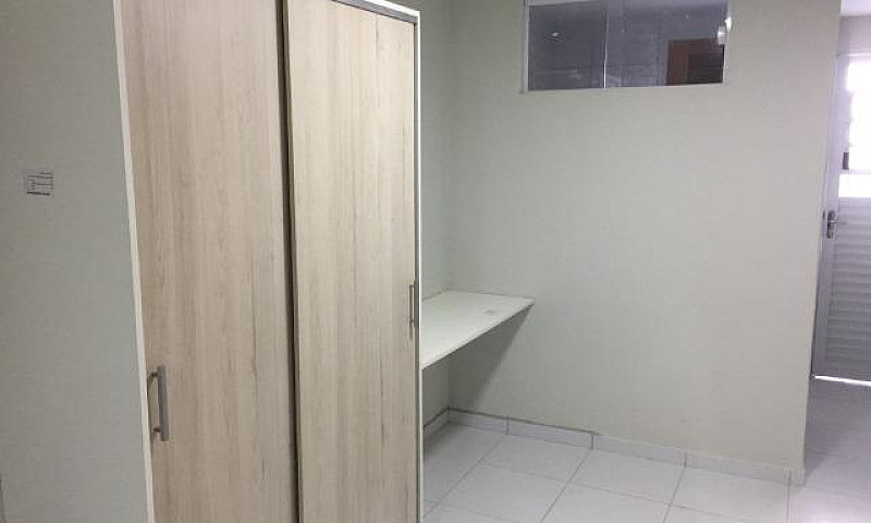 Studios Semi Mobilia...