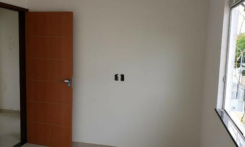 Casa De 3 Quartos, D...