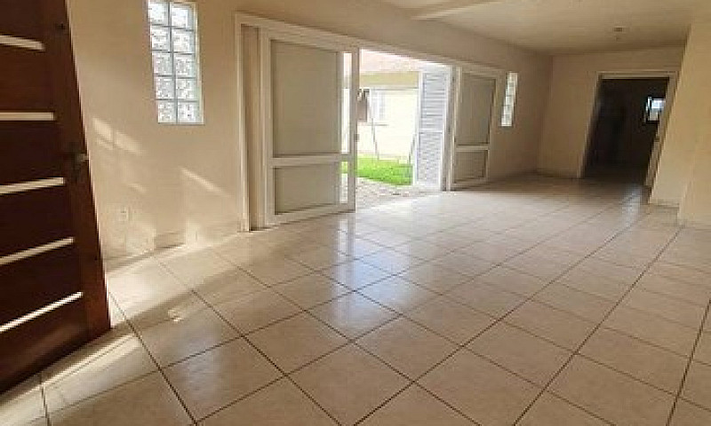 Casa Com 2 Dormitóri...