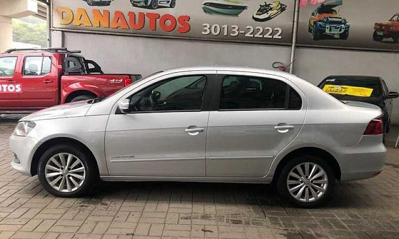 Volkswagen Voyage 1....