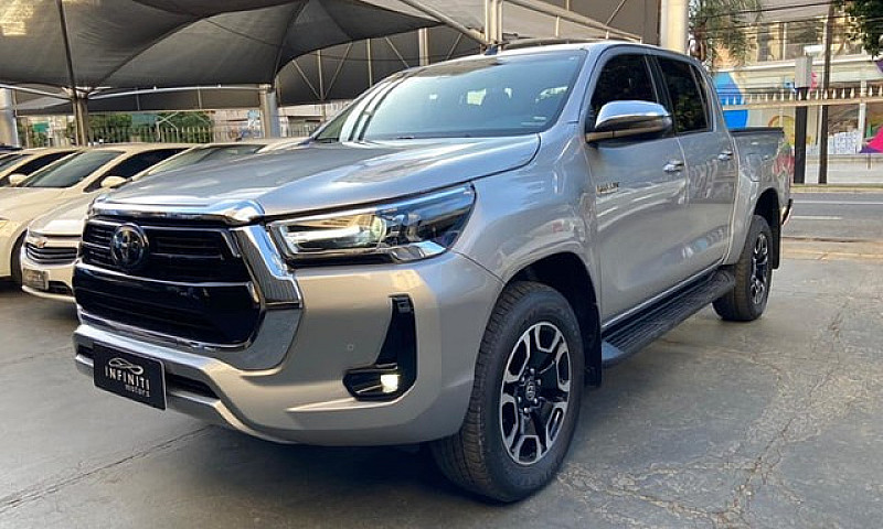 Toyota Hilux 2.8 Srx...