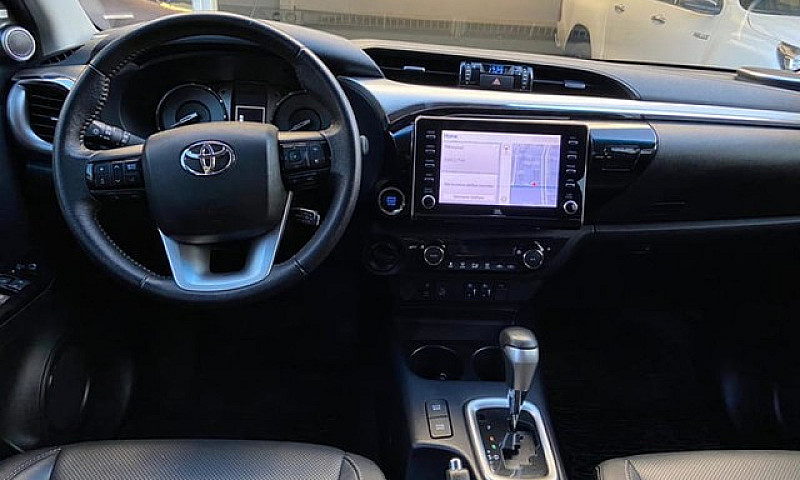 Toyota Hilux 2.8 Srx...
