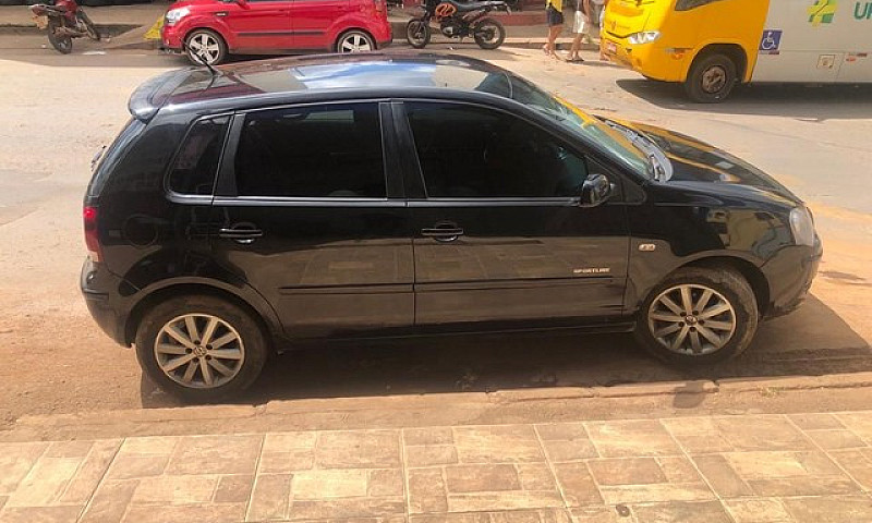 Polo Hatch 1.6 Sport...