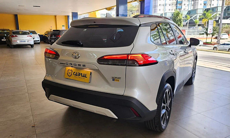 Toyota Corolla Cross...