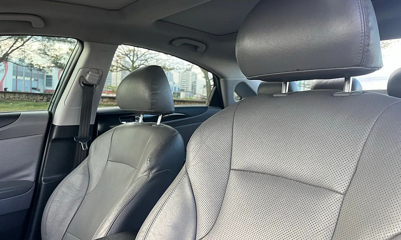 Hyundai Sonata 2.4 1...