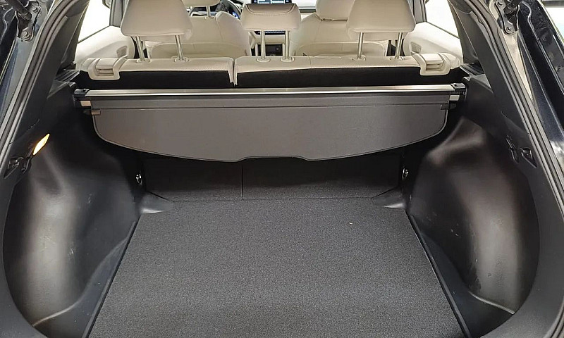 Toyota Corolla Cross...