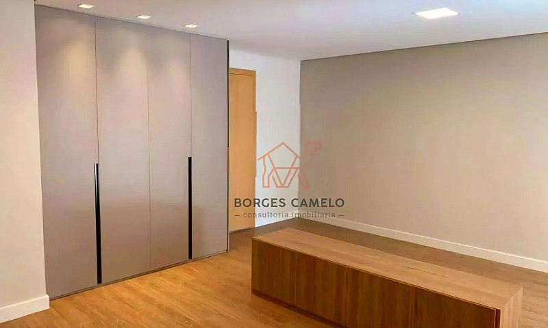 Apartamento Área Pri...