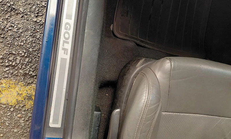Volkswagen Golf 1.6 ...