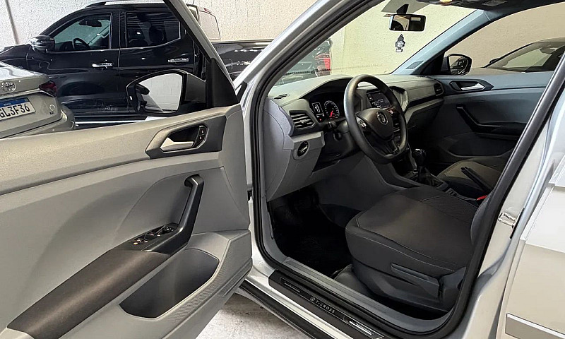 Volkswagen T-Cross 1...