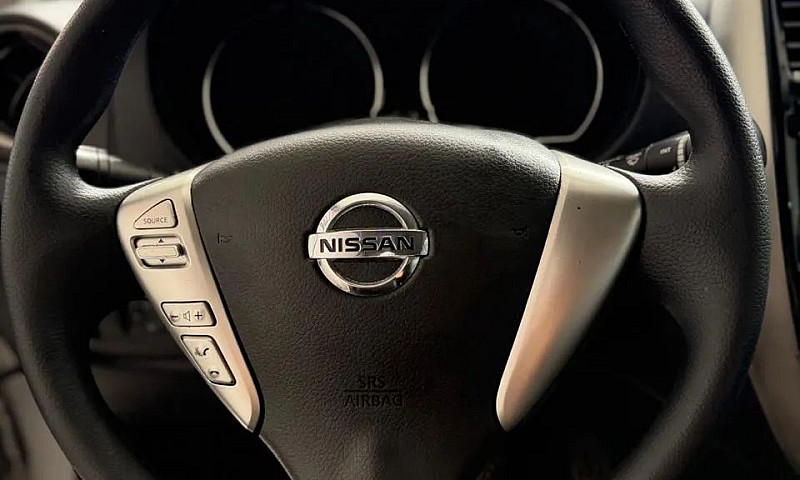 Nissan Versa Sl 1.6 ...