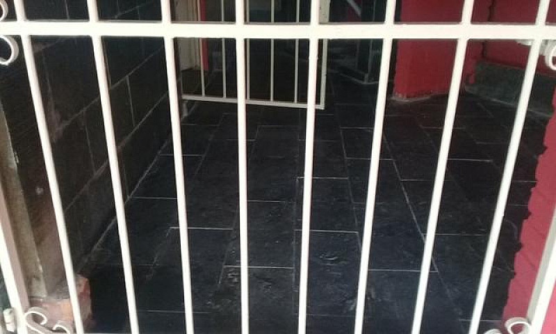 Aluga-Se Casa No Bai...