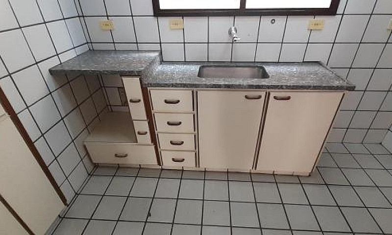 Apartamento De 1 Qua...