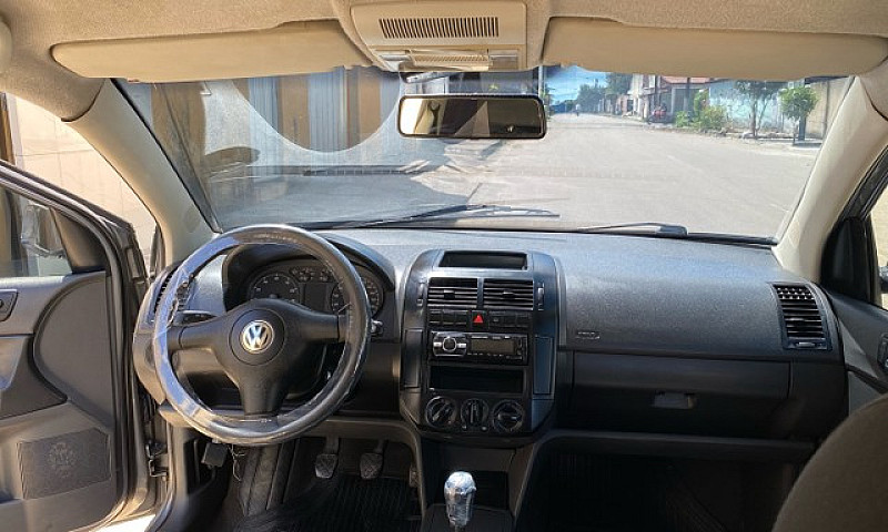 Polo 1.6 Sedan - 200...