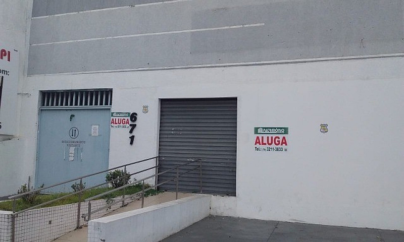 Ótima Casa Comercial...