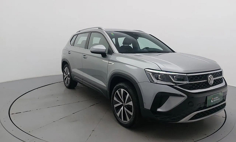 Volkswagen Taos 2023...