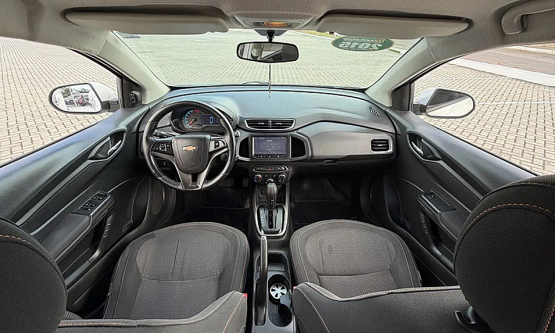 Chevrolet Onix Hatch...