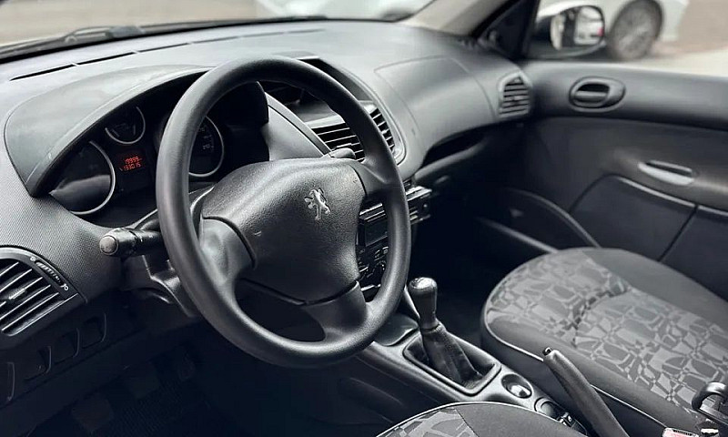 Peugeot 207 Xr 1.4 F...