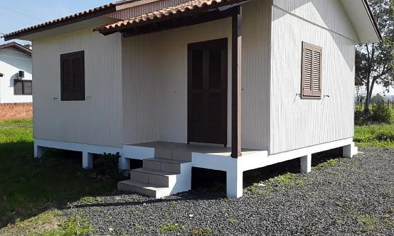 Casa Em Quarta Linha...