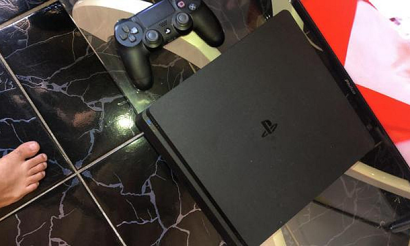 Ps4 Slim...