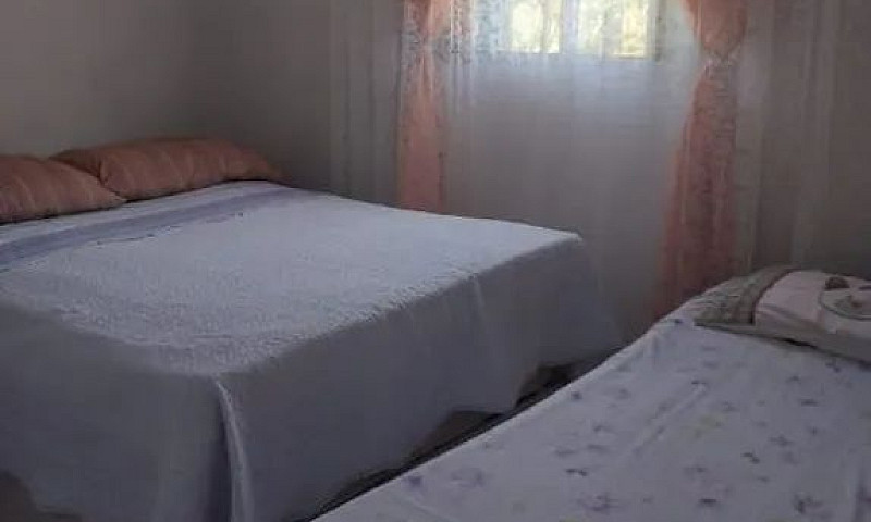 Aluga-Se Casa Na Pra...