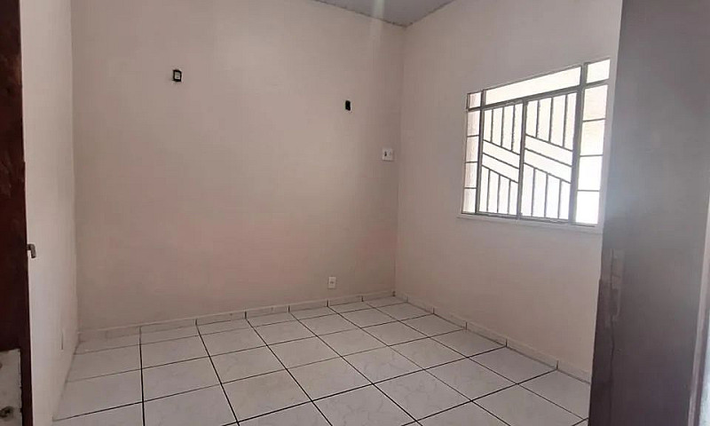 Aluga-Se Casa No Con...