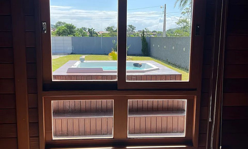 Alugo Casa Com Jacuz...