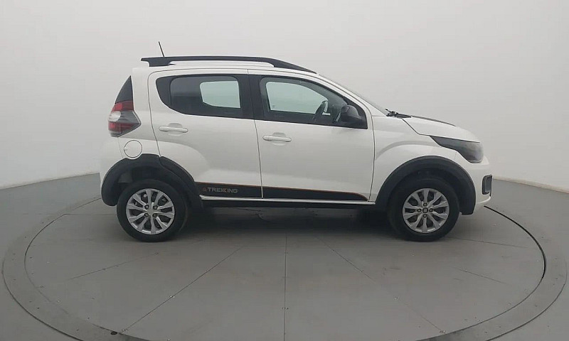 Fiat Mobi Trekking 1...