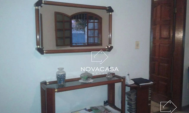 Casa Com 4 Dormitóri...