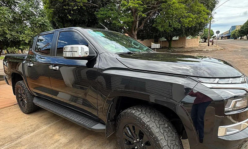 Mitsubishi Triton Hp...