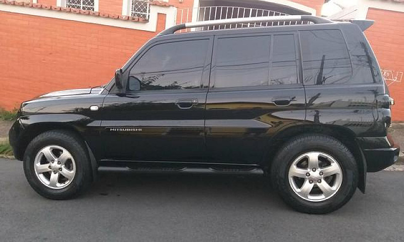 Mitsubishi Pajero Tr...