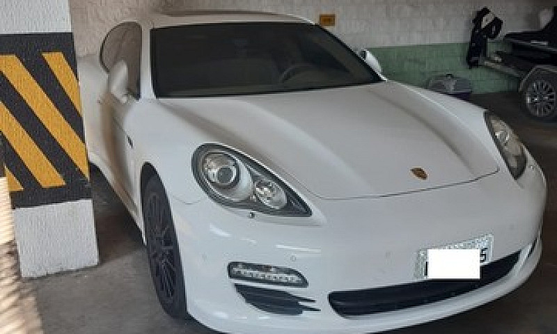 Porsche Panamera...