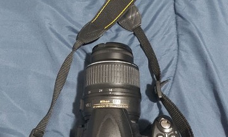 Câmera Nikon D3000...