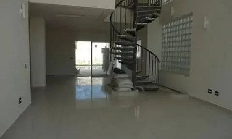 Venda | Casa Com 305...