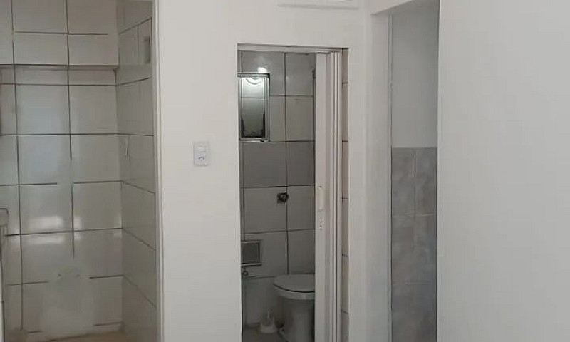 Aluga-Se Casa Quarto...