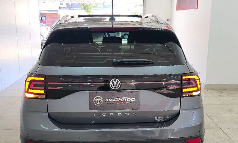 T-Cross Highline Com...
