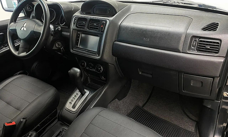 Mitsubishi Pajero Tr...