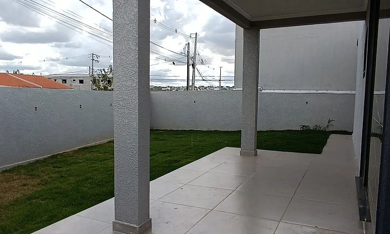 Casa Com 3 Dormitóri...