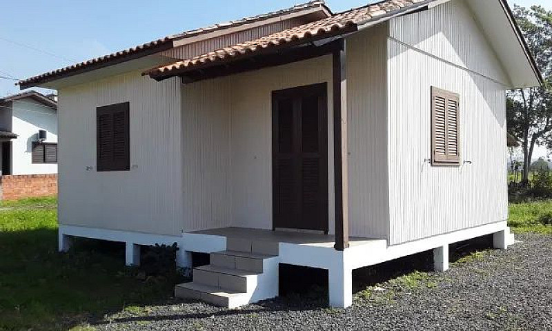 Casa Em Quarta Linha...