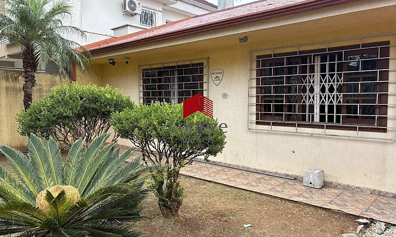 Casa Com 205M² 5 Qua...