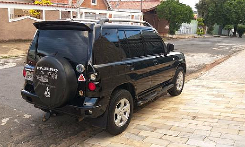 Mitsubishi Pajero Tr...