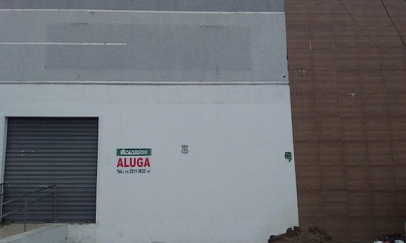 Ótima Casa Comercial...