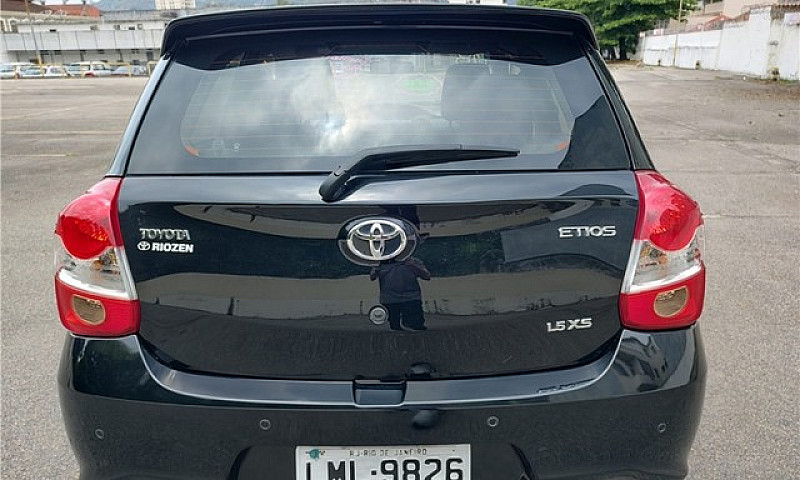 Toyota Etios 2018 1....